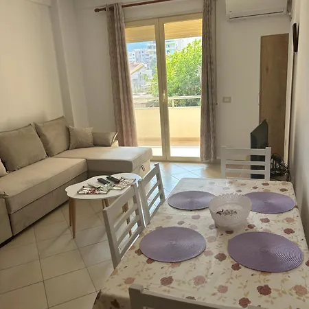 Semeli Apartment *
